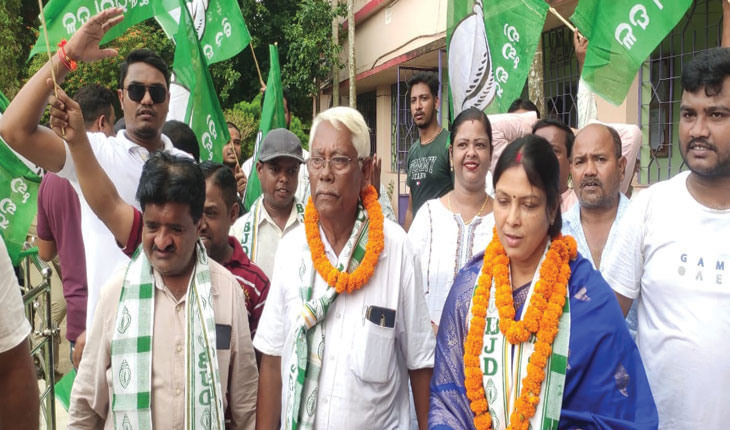 ନିମାପଡ଼ା ଅଧ୍ୟକ୍ଷାଙ୍କ ବିରୋଧରେ ଅନାସ୍ଥା ପ୍ରସ୍ତାବ ଖାରଜ, ପଦ ବଜାୟ ରଖିଲେ ବିଜେଡ଼ି ଅଧ୍ୟକ୍ଷା ସସ୍ମିତା ସାହୁ