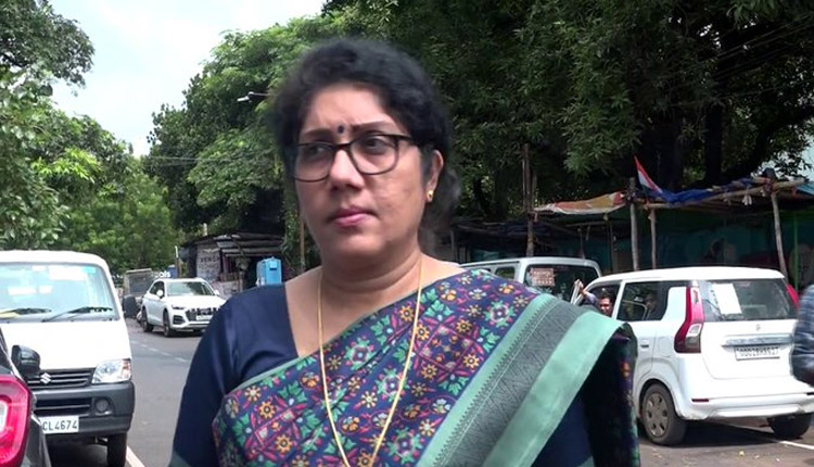 ଡିସିପିଙ୍କୁ ଭେଟିଲେ ପୂର୍ବତନ ମେୟର ପ୍ରାର୍ଥୀ ସୁନିତୀ ମୁଣ୍ଡ