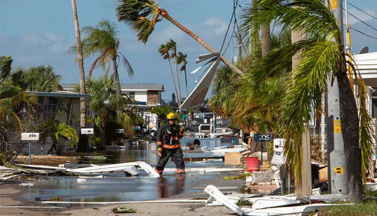 ଫ୍ଲୋରିଡା ଉପକୂଳରେ ତାଣ୍ଡବ ରଚିଲା ସାମୁଦ୍ରିକ ଝଡ଼ ‘ମିଲ୍‌ଟନ୍‌’; ୧୪ ମୃତ, ଅନ୍ଧାରରେ ୩୦ ଲକ୍ଷରୁ ଅଧିକ ଲୋକ