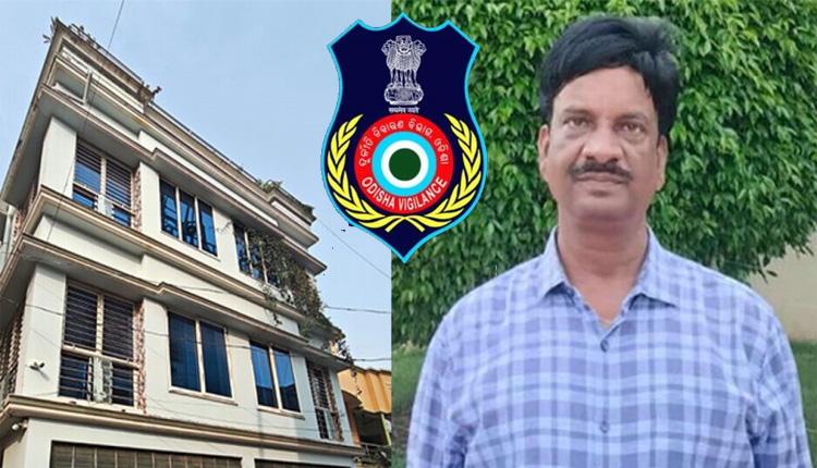 ଆୟବହିର୍ଭୂତ ସମ୍ପତ୍ତି ଠୁଳ ଅଭିଯୋଗରେ କେନ୍ଦୁଝର ସହକାରୀ ଖଣି ଅଧିକାରୀ ଗିରଫ, ପ୍ରକୃତ ଆୟଠାରୁ ୧୬୭% ଅଧିକ ସମ୍ପତ୍ତି ଠାବ