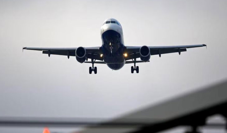 ମଝି ଆକାଶରୁ ଫେରିଲା ଇଣ୍ଡିଗୋ ବିମାନ: ପଶ୍ଚିମ ଏସିଆ ସଙ୍କଟ ଯୋଗୁଁ ନୂଆଦିଲ୍ଲୀରୁ ମାଞ୍ଚେଷ୍ଟର ଯାଉଥିବା ବିମାନର ୟୁ-ଟର୍ଣ୍ଣ