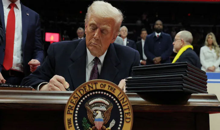 ଆମେରିକାରେ ପୁଣି ଫେରିଲା ଟ୍ରମ୍ପ ଶାସନ, ୪୭ତମ ରାଷ୍ଟ୍ରପତି ଭାବେ ଶପଥ ନେଲେ ଡୋନାଲ୍ଡ ଟ୍ରମ୍ପ…