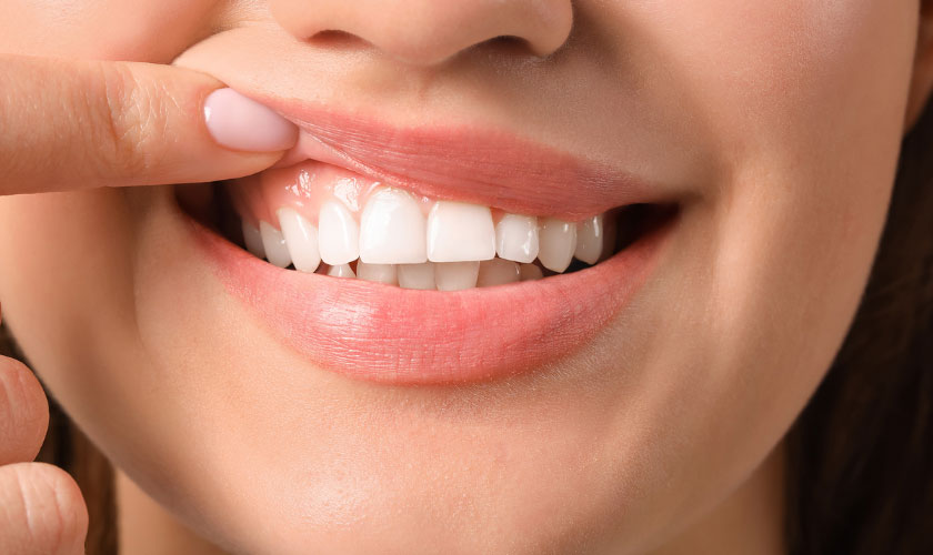 ଦାନ୍ତ ଏବଂ ମାଢ଼ିକୁ କେମିତି ରଖିବେ ସୁସ୍ଥ, ଜାଣନ୍ତୁ ଏହାର ଆୟୁର୍ବେଦିକ ଉପାୟ…