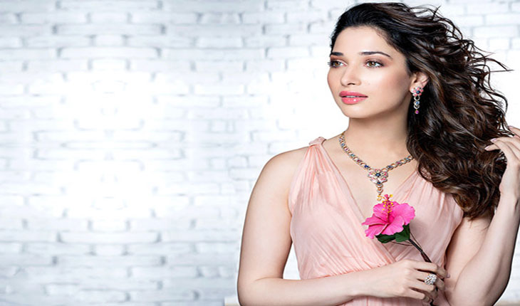 ‘ରେଡ୍‌-୨’  ତମନ୍ନା ନେଇଛନ୍ତି କୋଟିଏ…