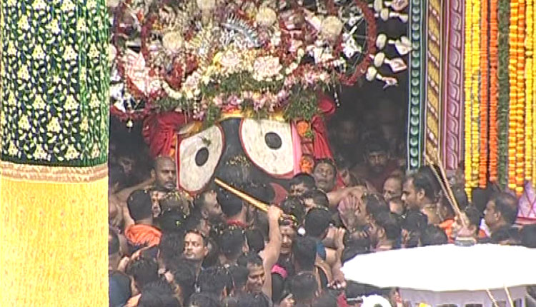 ଆରମ୍ଭ ହେଲା ମହାପ୍ରଭୁଙ୍କ ପହଣ୍ଡି