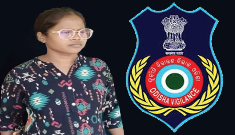 ଭିଜିଲାନ୍ସ ଜାଲରେ ବରଗଡ଼ ଜିଲା ଗାଇସିଲଟ ବ୍ଲକରେ କାର୍ଯ୍ୟରତ କନିଷ୍ଠ ଯନ୍ତ୍ରୀ