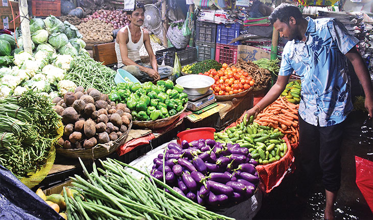 ବର୍ଷା ଆଳ; ବଢୁଛି ପରିବା ଦର