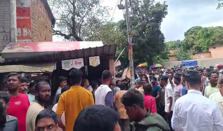 ଭୁଶୁଡ଼ି ପଡ଼ିଲା ଦୋକାନ ଘର, ଉଦ୍ଧାର ଉଦ୍ୟମ ଜାରି..