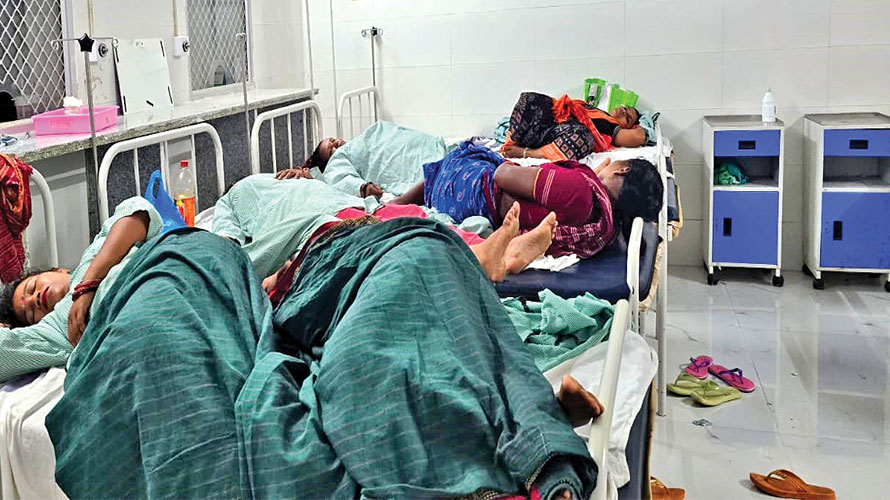 ନିଶ୍ଚେତକ ଦେବା ପରେ ଅସ୍ତ୍ରୋପଚାର ମେସିନ ଅଚଳ, ଅଚେତ ଅବସ୍ଥାରେ ୭ଘଣ୍ଟା ଶୋଇ ରହିଲେ ୨୭ ମହିଳା