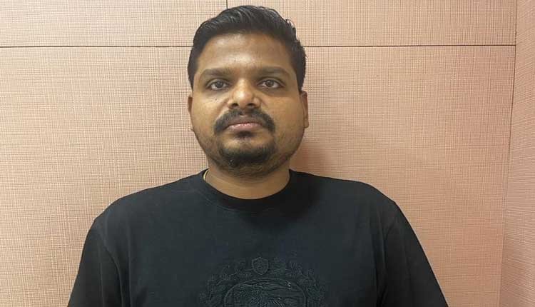 CBIର ମୋଷ୍ଟ ୱାଣ୍ଟେଡ୍ ଦ୍ୱିବେନ୍ଦୁ ମହାରଣା ଭୁବନେଶ୍ୱରରୁ ଗିରଫ, ଦିଲ୍ଲୀରେ ଲୋକଙ୍କୁ କୋଟି କୋଟି ଟଙ୍କା ଠକିଥିବା ଅଭିଯୋଗ