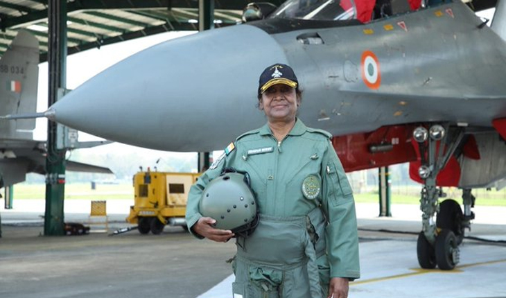 ରାଫେଲ୍ ଯୁଦ୍ଧ ବିମାନରେ ଉଡ଼ାଣ ଭରିଲେ ରାଷ୍ଟ୍ରପତି  ଦ୍ରୌପଦୀ ମୁର୍ମୁ ...