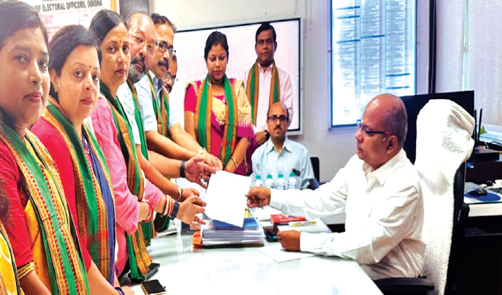 ପ୍ରଶ୍ନ ଉଠାଇଲା ବିଜେଡି; ବାତ୍ୟା ବେଳେ ଡିଆଇଜିଙ୍କୁ ଛୁଟି ଦେଲା କିଏ ?