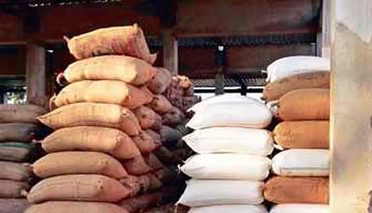 ପଶ୍ଚିମ ଓ ଦକ୍ଷିଣ ଓଡ଼ିଶାରେ ଅଭାବନୀୟ ସ୍ଥିତି: ବେପାରୀଙ୍କୁ ଶାଗମାଛ ମୂଲ୍ୟରେ ଧାନ ବିକିବା ପରେ ଖୋଲୁଛି ମଣ୍ଡି