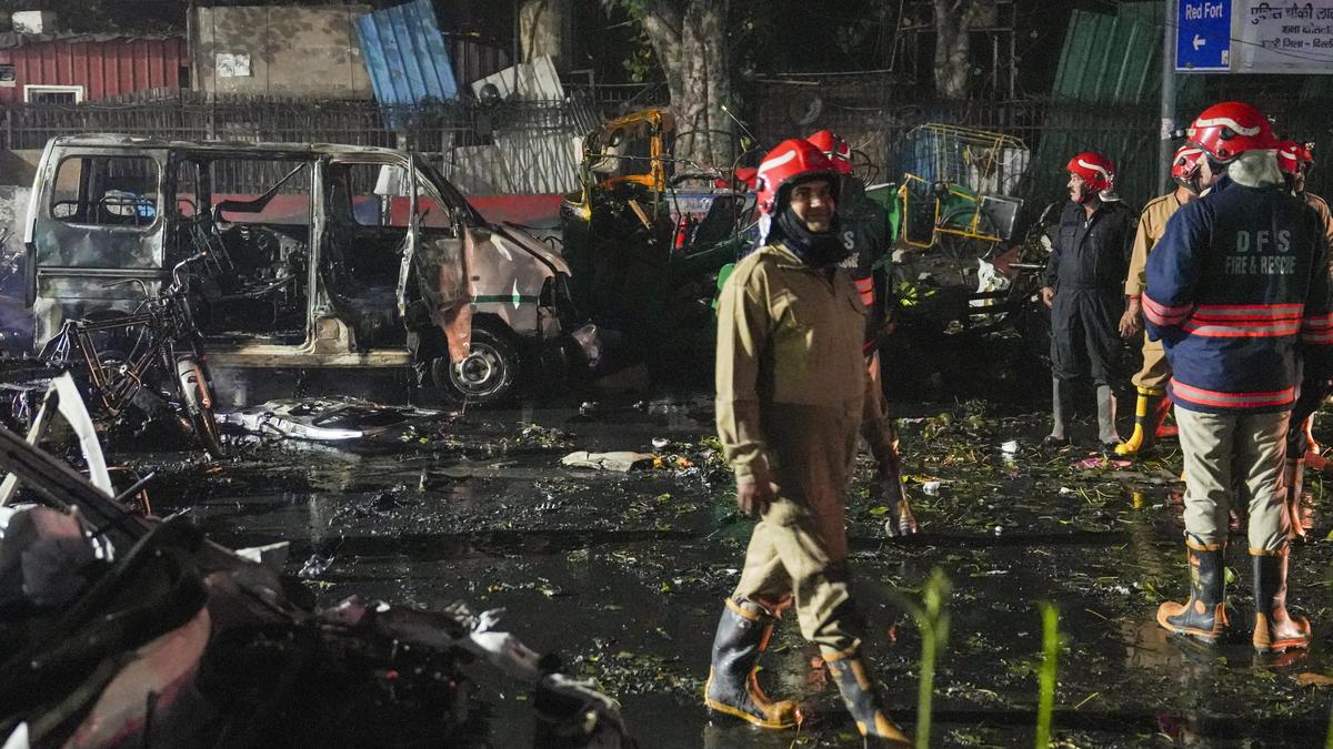 Delhi Car Blast; ଲାଲକିଲ୍ଲା ନିକଟରେ କାର ବିସ୍ଫୋରଣ: ୧୩ ଜଣଙ୍କର ମୃତ୍ୟୁ, ୨୦ରୁ  ଅଧିକ  ଆହତ...