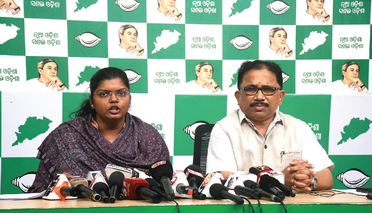 ରାଜ୍ୟ ସରକାରଙ୍କ ପ୍ରୋତ୍ସାହନରେ ବାଲି ଓ ପଥର ଚୋରି: ବିଜେଡି