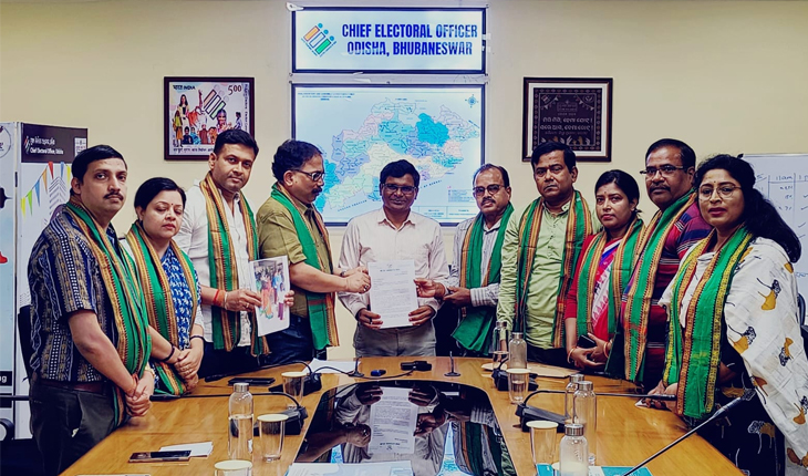 ମହିଳା ଭୋଟରଙ୍କୁ ଶାଢୀ ବାଣ୍ଟି ଓ ଶିଶୁଙ୍କୁ ପ୍ରଚାରରେ ନିୟୋଜିତ କରି ବିଜେପି ଆଚରଣ ବିଧି ଉଲ୍ଲଂଘନ କରିଛି: ବିଜେଡି