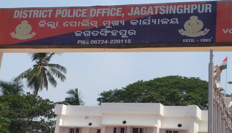 ନାବାଳକ ଛାତ୍ରକୁ ପୁଲିସର ଥାର୍ଡ ଡିଗ୍ରି ଅଭିଯୋଗ, ରାଜ୍ୟ ମାନବାଧିକାର କମିଶନ୍‌ଙ୍କ ନିକଟରେ ଫେରାଦ୍‌