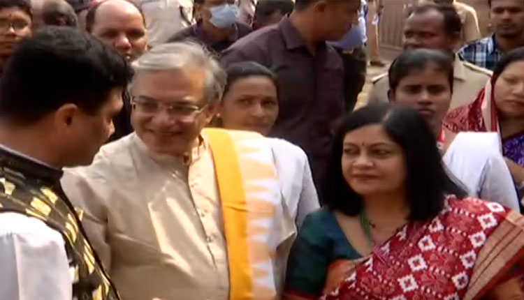 ଶ୍ରୀମନ୍ଦିର ଯାଇ ମହାପ୍ରଭୁଙ୍କୁ ଦର୍ଶନ କଲେ ମୁଖ୍ୟ ନିର୍ବାଚନ କମିଶନର ଜ୍ଞାନେଶ କୁମାର