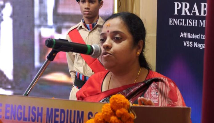 ପ୍ରଭୁଜୀ ଇଂଲିଶ ମିଡିୟମ ସ୍କୁଲର ୪୧ତମ ବାର୍ଷିକ ଉତ୍ସବରେ ବିଶିଷ୍ଟ ଲେଖିକା ତଥା ସୋଆ ପ୍ରାଚୀନ ମୁଖ୍ୟ ପ୍ରଫେସର ଗାୟତ୍ରୀବାଳା ପଣ୍ଡାଙ୍କ ଅଭିଭାଷଣ