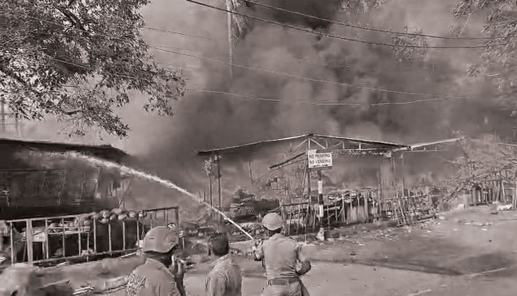 ବଲାଙ୍ଗୀର ଫଳ ବଜାରରେ ଭୟାଭହ ଅଗ୍ନିକାଣ୍ଡ, ଜଳିଗଲା ୫୦ରୁ ଉର୍ଦ୍ଧ୍ୱ ଫଳ ଦୋକାନ