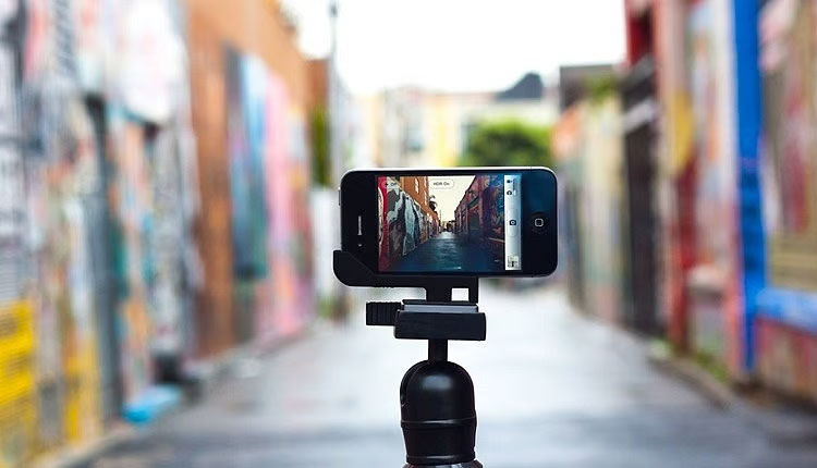 ରିଲ୍‌ସ ନିଶା‌ରେ ବାୟା ଶିକ୍ଷୟିତ୍ରୀ: ସ୍କୁଲରେ ପାଠପଢ଼ା କମ୍, ରିଲ୍ସ ବେଶି