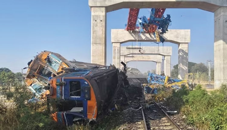 ଥାଇଲ୍ୟାଣ୍ଡରେ ଭୟଙ୍କର ଟ୍ରେନ୍ ଦୁର୍ଘଟଣା: କ୍ରେନ୍‌ ଖସିପଡ଼ିବାରୁ ଲାଇନ୍‌ଚ୍ୟୁତ ହେଲା ଟ୍ରେନ୍, ୨୨ ମୃତ