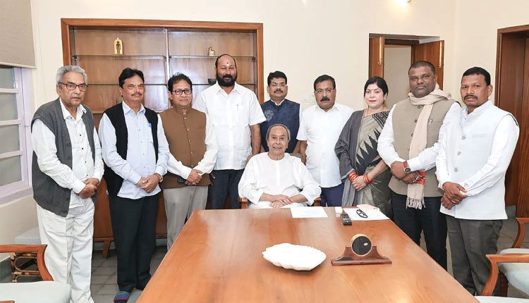 ନବୀନ ନିବାସରେ ୯ ବିଜେଡି ବିଧାୟକ; ଲୋକଙ୍କ ସମସ୍ୟାର ସମାଧାନ ଲାଗି ନବୀନଙ୍କ ପରାମର୍ଶ