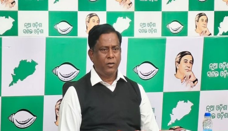 ପୁରୀ ଭକ୍ତ ନିବାସରେ ପାର୍କିଂ ଫି ପ୍ରସଙ୍ଗ: ନିଷ୍ପତ୍ତି ତୁରନ୍ତ ପ୍ରତ୍ୟାହାର ପାଇଁ ବିଜେଡିର ଦାବି