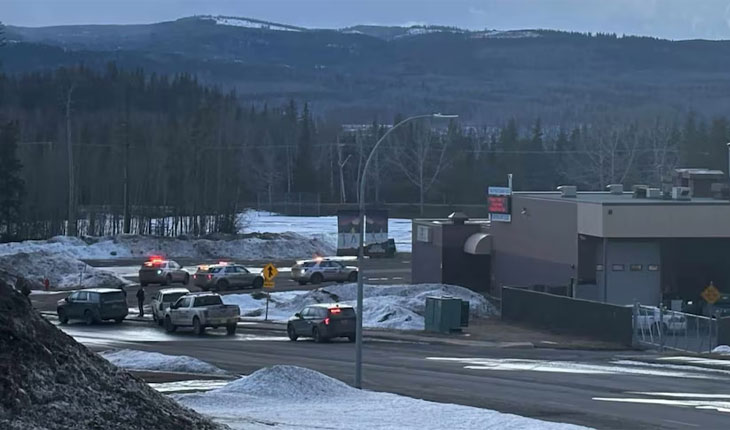 ସ୍କୁଲ୍‌ ଭିତରେ ଆଖିବୁଜା ଗୁଳିମାଡ଼ରେ ୯ ମୃତ, ୨୫ ଗୁରୁତର