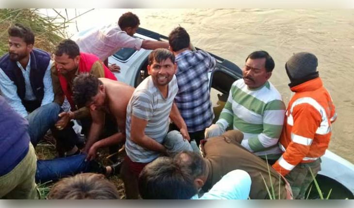 ବିବାହ ଖୁସି ପାଲଟିଲା ଶୋକ: କେନାଲ ଭିତରକୁ ଖସିଲା ବରଯାତ୍ରୀ ଗାଡ଼ି, ୩ ମୃତ