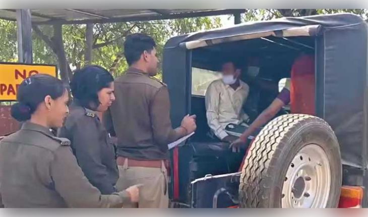 ଫିରୋଜାବାଦରେ ସେକ୍ସ ରାକେଟର ପର୍ଦ୍ଦାଫାସ: 'ପୋଲିସ ଆସିଗଲା, ପଳାଅ' ଚିତ୍କାର ଶୁଣି ଆପତ୍ତିଜନକ ଅବସ୍ଥାରେ ଦୌଡିଲେ ଗ୍ରାହକ