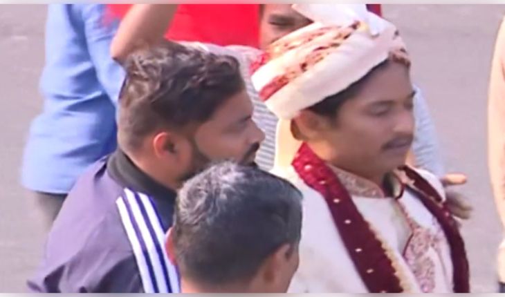 ଭାରତ ବନ୍ଦ ଭିତରେ ଫସିଗଲେ 'ବର', ବିବାହ ମଣ୍ଡପକୁ ଯିବା ପୂର୍ବରୁ ଅଟକାଇଲେ ବିକ୍ଷୋଭକାରୀ