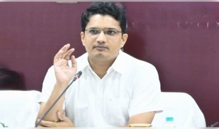 କଟକ ଜିଲ୍ଲାପାଳଙ୍କ ବିରୋଧରେ ସ୍ଵାଧିକାର ଭଙ୍ଗ ନୋଟିସ୍