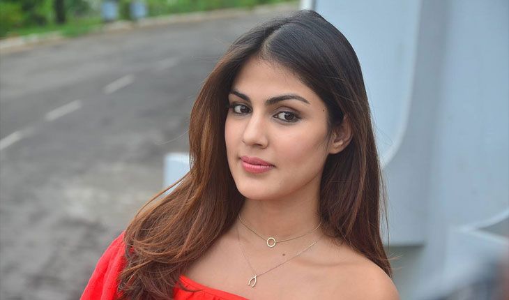 ୭ ବର୍ଷ ପରେ ପରଦାକୁ ଫେରିଲେ ରିୟା ଚକ୍ରବର୍ତ୍ତୀ; ନେଟଫ୍ଲିକ୍ସର ‘ଫ୍ୟାମିଲି ବିଜନେସ’ରେ କରିବେ ଧମାକା