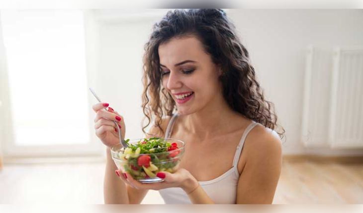 କୋରିଆନ୍ ଗ୍ଲାସ୍ ସ୍କିନ୍ ପାଇବାକୁ ଚାହୁଁଛନ୍ତି କି? ଖାଦ୍ୟରେ ସାମିଲ କରନ୍ତୁ ଏହି ସବୁ ଜିନିଷ, ଚେହେରା ଚମକିବ ଆଇନା ପରି