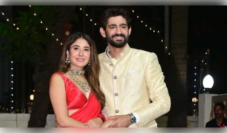 ମୁମ୍ବାଇରେ କୃତିକା କାମରା ଏବଂ ଗୌରବ କପୁରଙ୍କ ଗ୍ରାଣ୍ଡ ରିସେପ୍ସନ, ଯୋଗଦେଲେ ଫିଲ୍ମ ଓ କ୍ରିକେଟ୍ ଜଗତର ତାରକା