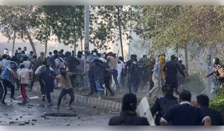 ପାକିସ୍ତାନରେ ଜଳିଲା ପ୍ରତିଶୋଧର ନିଆଁ: ଆମେରିକା ଦୂତାବାସ ଆଗରେ ହିଂସାକାଣ୍ଡ, ୨୩ ମୃତ