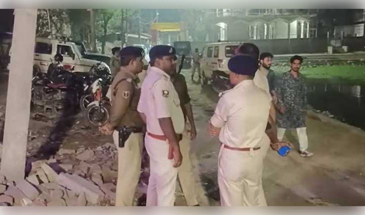 ବିହାର ସହରସାରେ ଅଭାବନୀୟ କାଣ୍ଡ: ଗାଡ଼ିରେ ଯାଉଥିବା ଯୁବକଙ୍କୁ ୧୨ ରାଉଣ୍ଡ ଗୁଳି କରି ହତ୍ୟା