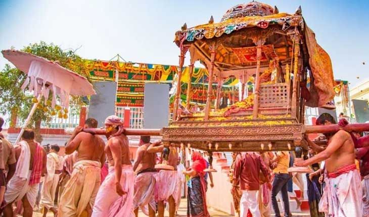 ଓଡ଼ିଶାରେ କାହିଁକି ପାଳନ କରାଯାଏ ଦୋଳ ପୂର୍ଣ୍ଣିମା? ଜାଣନ୍ତୁ ଏହାର ପୌରାଣିକ ଓ ସାମାଜିକ ମହତ୍ତ୍ୱ