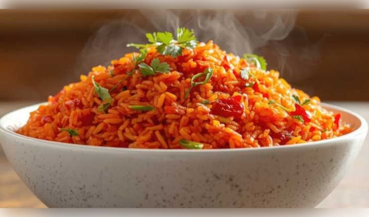 ଲଞ୍ଚ୍‌ରେ ଟ୍ରାଏ କରନ୍ତୁ ଚଟପଟା 'ଟମାଟୋ ରାଇସ୍', ଜାଣନ୍ତୁ ସାଉଥ୍ ଇଣ୍ଡିଆନ୍ 'ଥକ୍କାଲି ସାଦମ୍'ର ସହଜ ରେସିପି