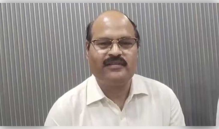 ୧୭ ବର୍ଷ ଧରି ଏକାସାଙ୍ଗରେ ୨ଟି ସରକାରୀ ଚାକିରି, ଉଠାଉଥିଲେ ଡବଲ ଦରମା; ଶେଷରେ ମିଳିଲା ୭ ବର୍ଷର ଜେଲ୍ ଦଣ୍ଡ