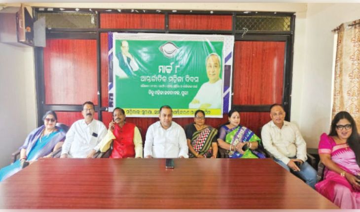 କେବଳ ଅନ୍ତର୍ଜାତୀୟ ମହିଳା ଦିବସ ନୁହେଁ ମହିଳାମାନଙ୍କୁ ପ୍ରତ୍ୟେକ ଦିନ ସମ୍ମାନ ଦିଆଯିବା ଦରକାର: ଶୁଭାଶିଷ୍‌ 