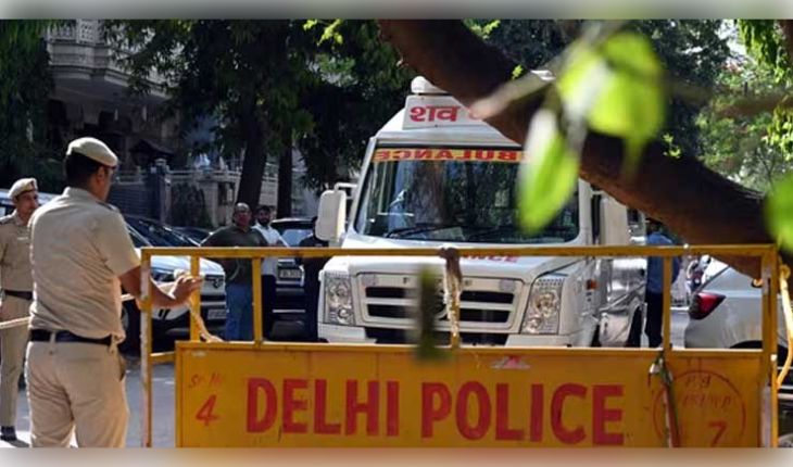 ଦିଲ୍ଲୀରେ ହାଇପ୍ରୋଫାଇଲ୍ ହତ୍ୟାକାଣ୍ଡ: ଆଇଆରଏସ୍ ଅଫିସରଙ୍କ ଝିଅକୁ ଦୁଷ୍କର୍ମ ପରେ ହତ୍ୟା, ଗିରଫ ହେଲା ପୂର୍ବତନ ଚାକର