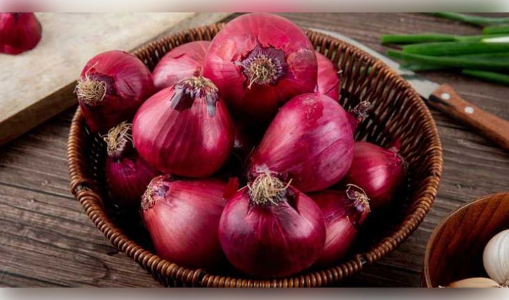 କଞ୍ଚା ପିଆଜ ଖାଇବାର ଚମତ୍କାର ଫାଇଦା: ଜାଣିଲେ ଆପଣ ବି ହେବେ ଆଶ୍ଚର୍ଯ୍ୟ