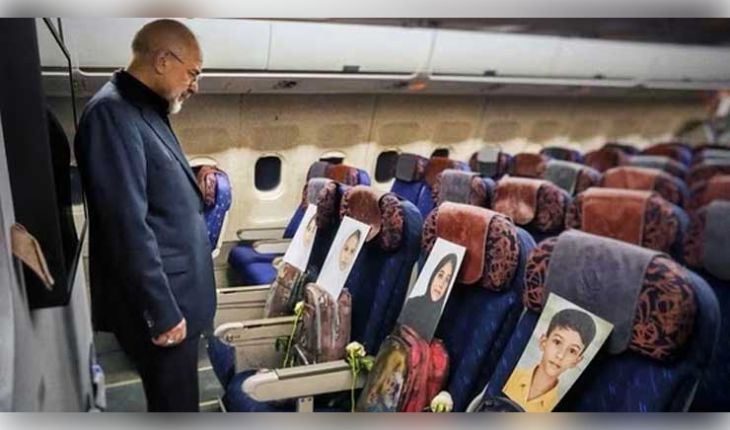 ଇସଲାମାବାଦ ଆଲୋଚନା ପୂର୍ବରୁ ଇରାନର କଡ଼ା ବାର୍ତ୍ତା: ବିମାନରେ ମିନାବ୍ ଆକ୍ରମଣରେ ନିହତ ପିଲାଙ୍କ ଫଟୋ ରଖିଲେ ବାଚସ୍ପତି ଘାଲିବାଫ୍