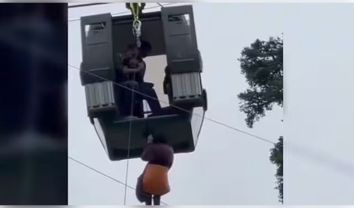 ଯାନ୍ତ୍ରିକ ତ୍ରୁଟି ଯୋଗୁଁ କାଶ୍ମୀର ଗୁଲମାର୍ଗରେ ହଠାତ୍ ଅଟକିଗଲା ରୋପ୍‌ ୱେ, ମଝି ଆକାଶରେ ଫସିଲେ ୩୦୦ ପର୍ଯ୍ୟଟକ