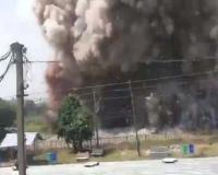 କେମିକାଲ କାରଖାନାରେ ବିସ୍ଫୋରଣ, ଭୂକମ୍ପ ଭାବି ଘରୁ ବାହାରି ଆସିଲେ ସ୍ଥାନୀୟଲୋକେ