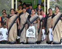 ବଦଳିବ ମିଶନ ଶକ୍ତି ମହିଳାଙ୍କ ଡ୍ରେସ୍‌ କୋଡ୍‌, ମିଳିବ ଆଇଡି କାର୍ଡ ସହ ସ୍ମାର୍ଟ ଫୋନ୍‌