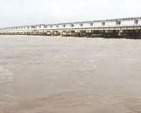 ମୁଣ୍ଡଳୀ ବ୍ରିଜ ଉପରେ ବାଇକ ରଖି ମହାନଦୀକୁ ଡେଇଁ ଯୁବକ ନିଖୋଜ ! ସର୍ଚ୍ଚ ଅପରେସନ ଜାରି