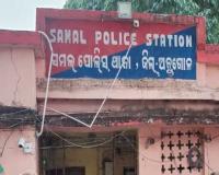 ଦେଶୀ ବୋମା ବିସ୍ପୋରଣରେ ପୁଅ ମୃତ, ବାପା ଗୁରୁତର